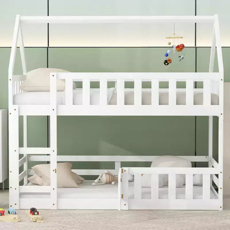 Letto a castello basso in stile casetta, grigio/bianco, piazza e mezza su piazza e mezza, per 2 persone
