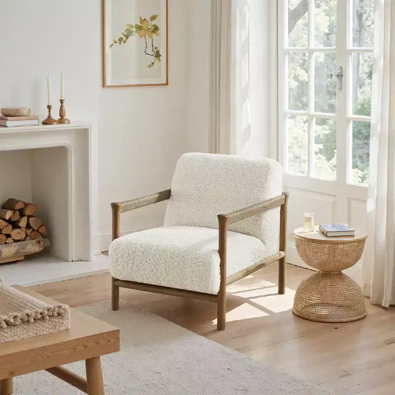 Poltrona accent imbottita bianca con braccioli in corda, struttura in legno di rovere, 1 posto