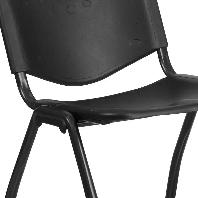 Sedia impilabile in plastica nera, senza braccioli, 1 posto